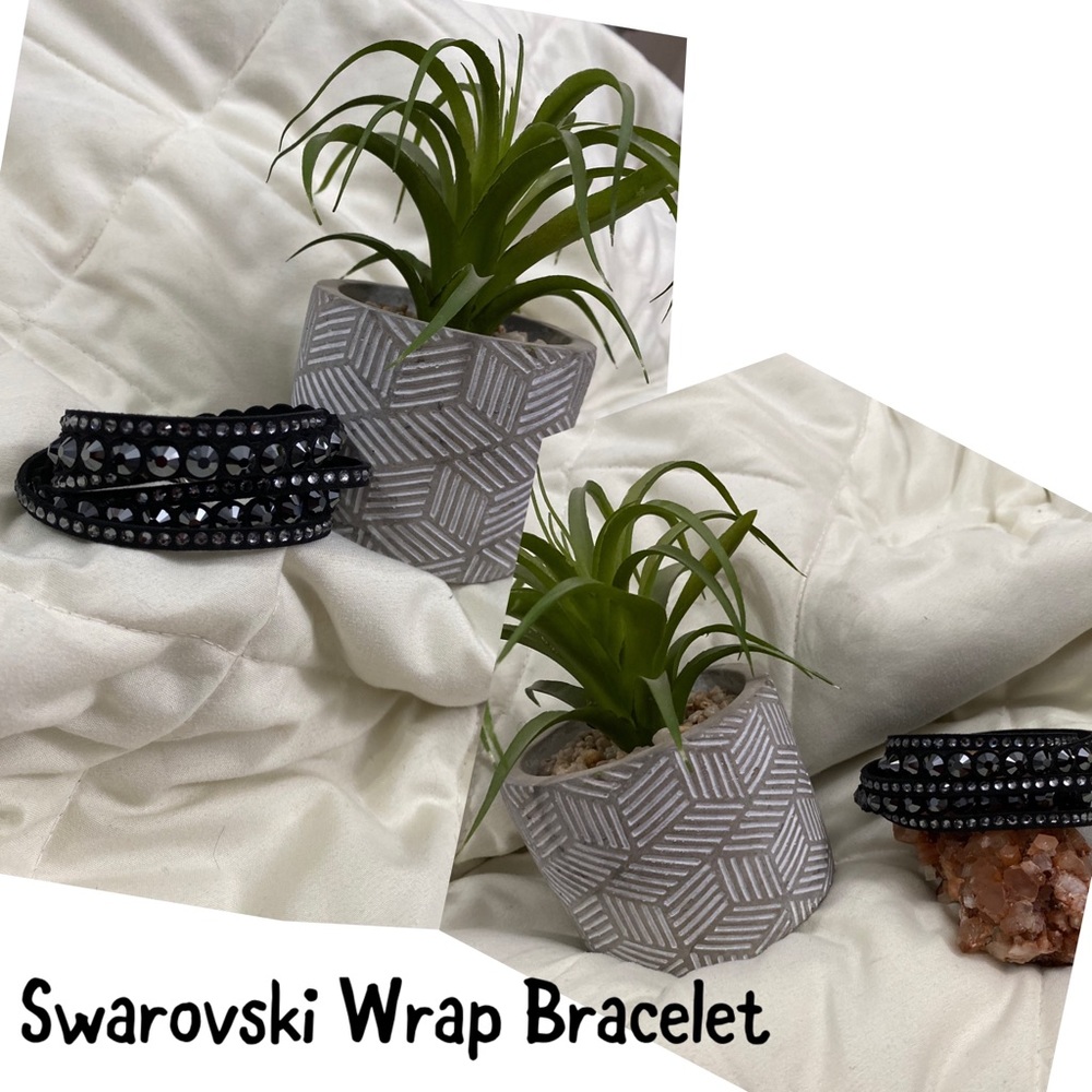 Beautiful genuine Swarovski crystal slake
